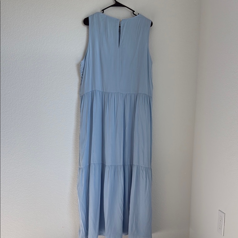 Laurie Felt Elegant Blue Sleeveless Dress - Picture 5 of 11